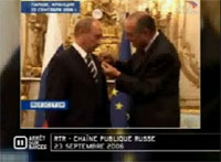 Chirac décore Poutine